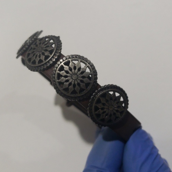 Brown Leather Bracelet with Ornate Silver Medallions – Adjustable Unisex Boho - Picture 4 of 9